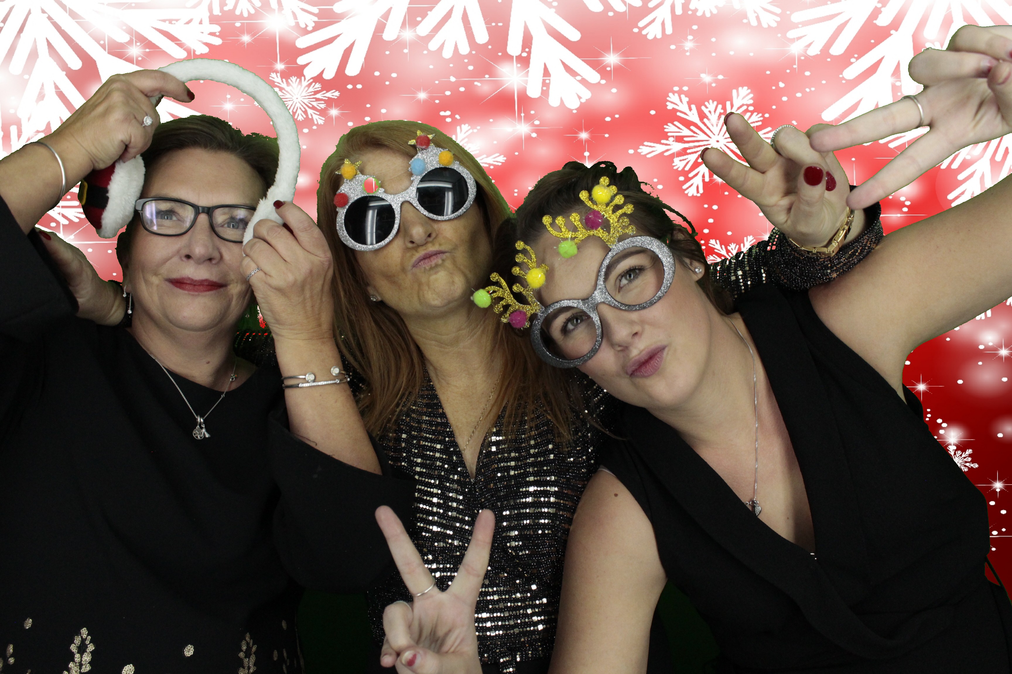 Silvermere Christmas Party | View more photos from the event at gallery.myphotoboothexperience.co.uk/u/MyPhotoBoothExperienceLtd/Silvermere-Christmas-Party-3
